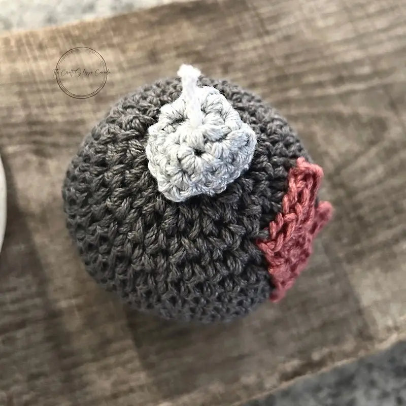 A close up of the top of the F Bomb to show light grey top with the wick sticking out - The Craft Shoppe Canada